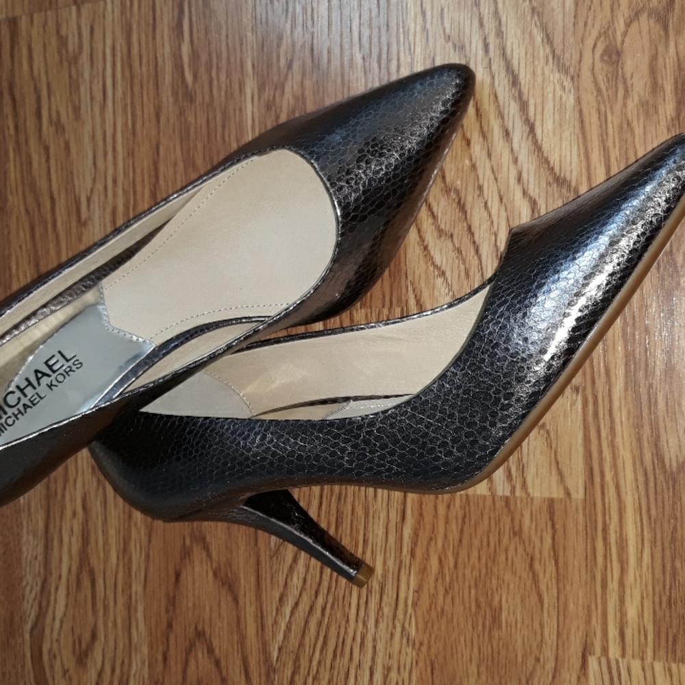 Michael Kors Silver Leather Python Print Heels. N… - image 3